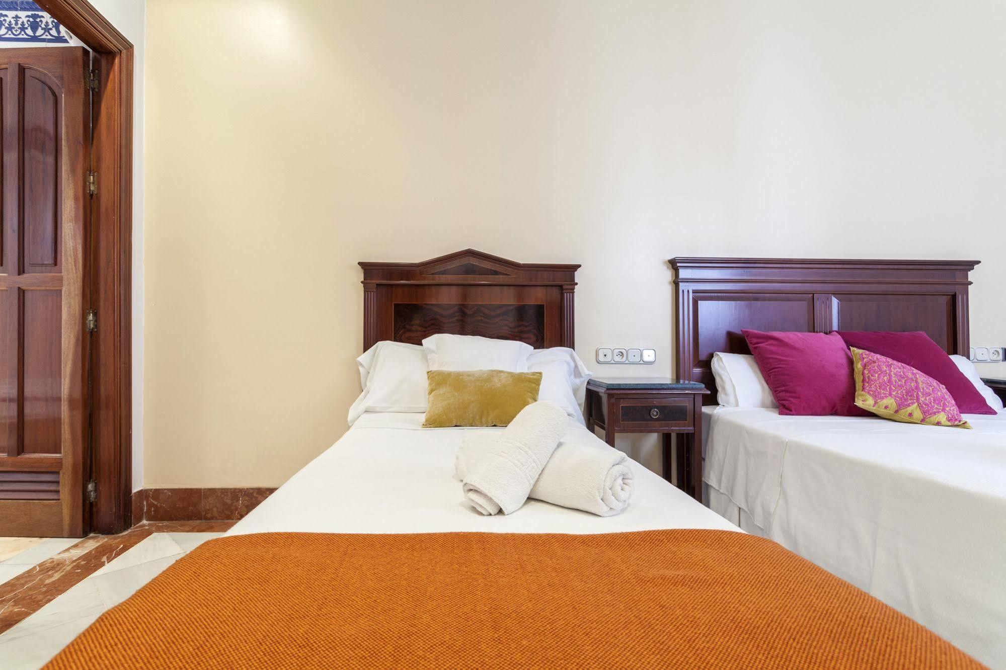 Hotel Baco Seville Ngoại thất bức ảnh